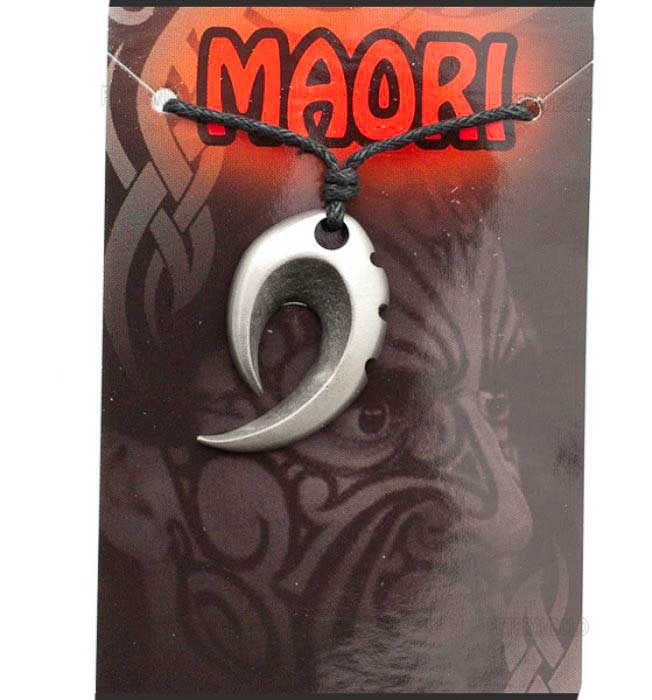 Collier Pendentif Maori Hei Matau En Jade Néphrite Noir Sculpté - Neuf Avec étiquettes, 81stgeneration
