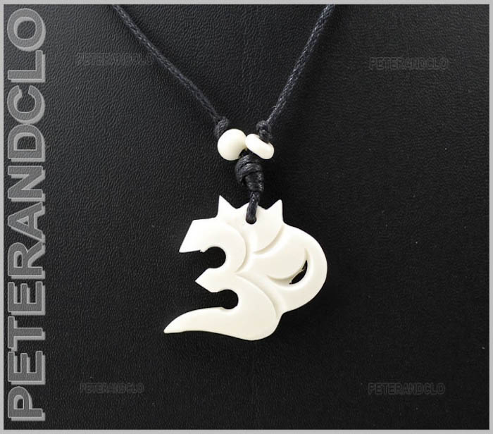 Collier tibetain pendentif Om Mani Padme Aum bouddhisme A17